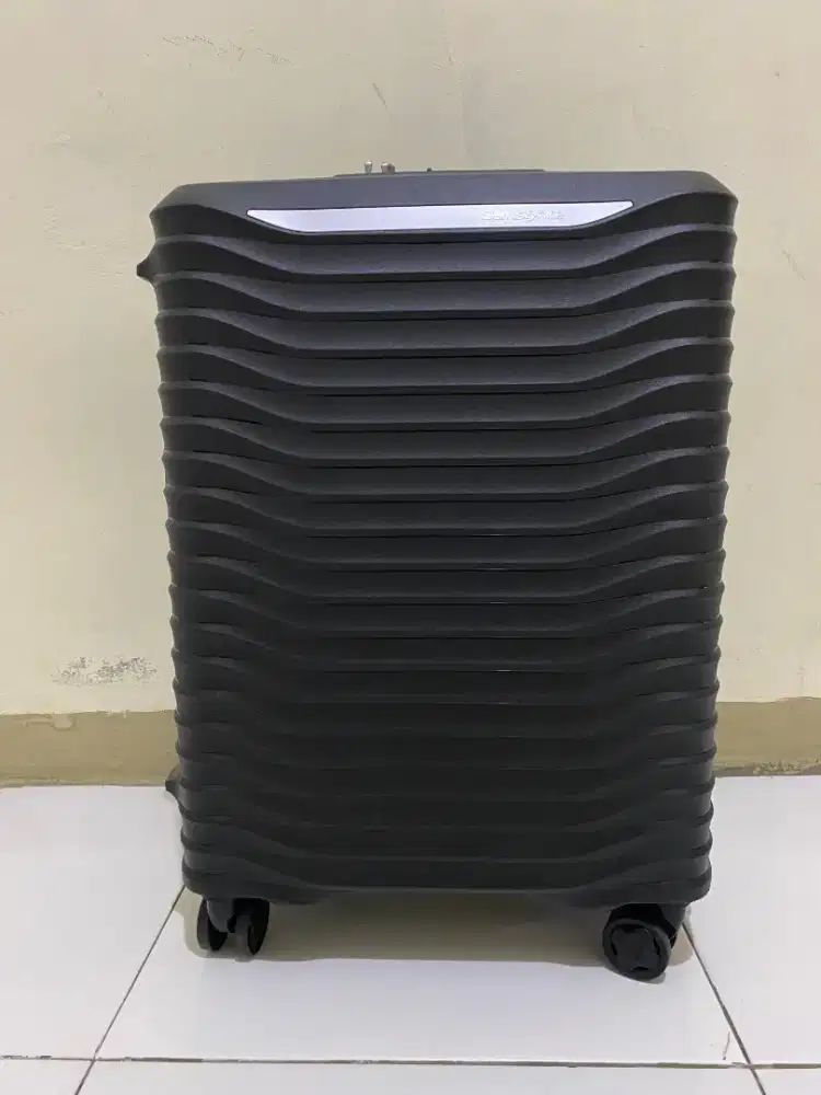 Koper Samsonite original spinner cabin size 20 inchi tipe upscape