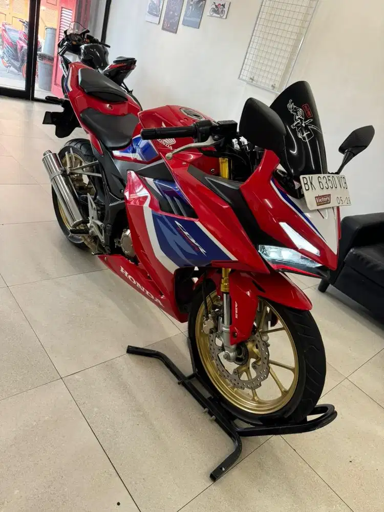 [Tipe ABS] New Honda CBR 150R ABS V4 2023 Warna Tricolor 150 CC Sport