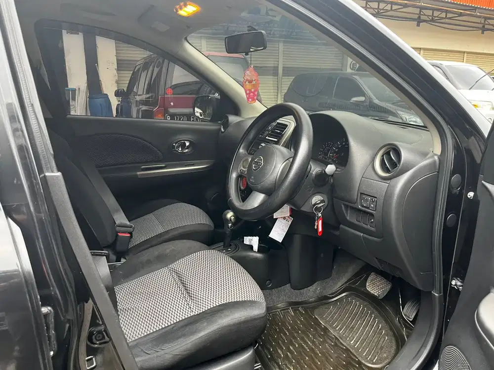 Nissan March Xs at 2014