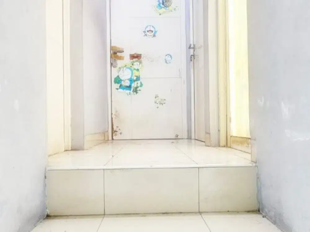 Murah !! DIJUAL RUMAH DI KOMPLEK URBANA PLACE BINTARO 2 LANTAI