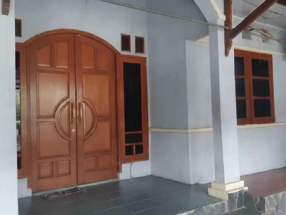 DIJUAL RUMAH 2 LANTAI BAGUS SIAP HUNI STRATEGIS DEKAT TOL BOGOR BO167