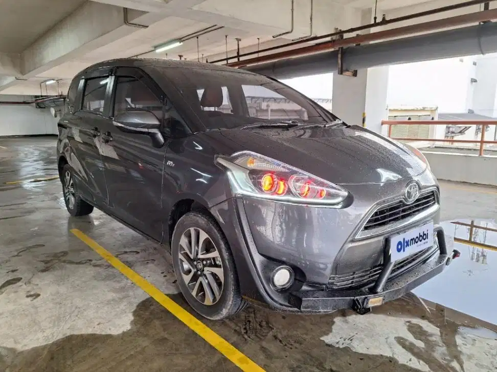 DP RENDAH Toyota Sienta 1.5 V Bensin-AT 2018 5BK