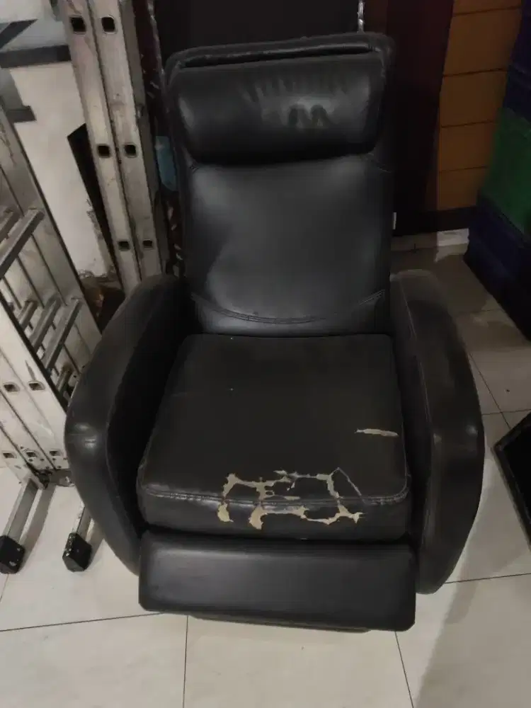 Kursi santai bisa tiduran