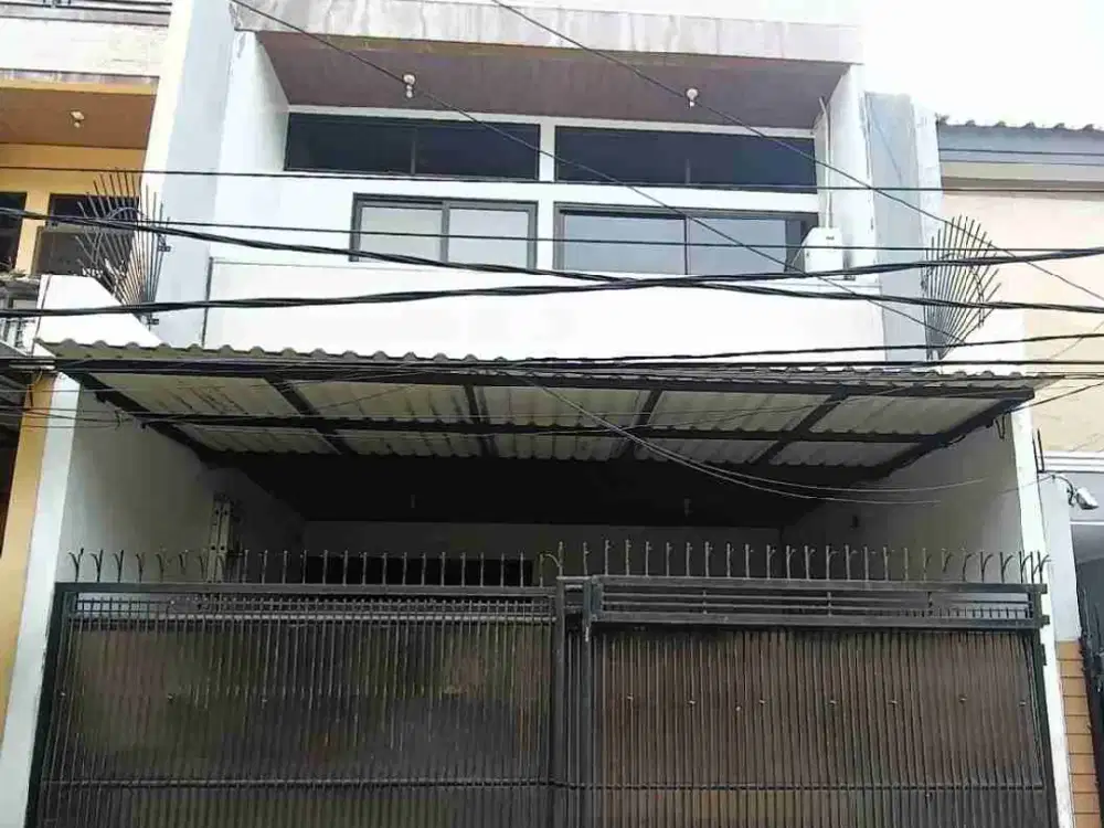Rumah minimalis 4 lantai siap pakai dijual lingkungan tenang Tomang Grogol Jakarta Barat