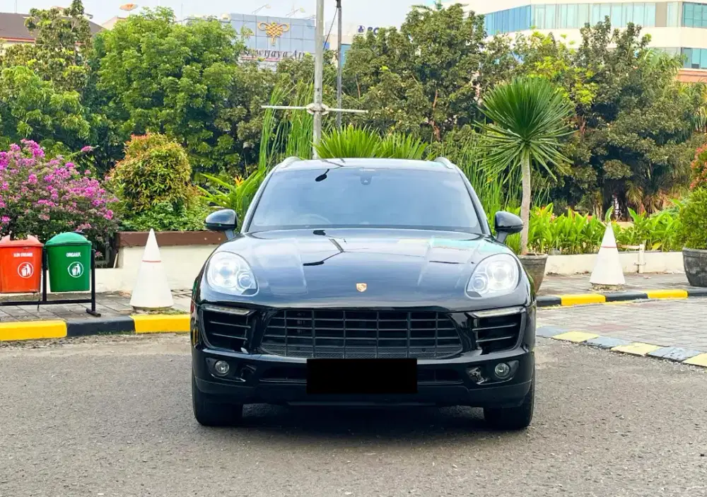 Porsche Macan 2.0 Turbo 2015

Full