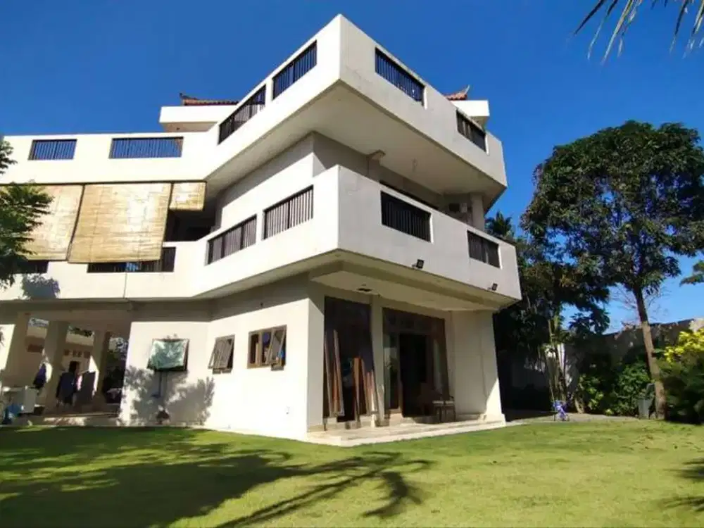 For Sale Luxury House 3 Storey Fully Furnished at Gianyar