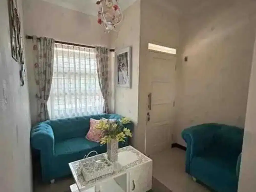 Dijual Rumah Cantik 2 Lantai Area Margahayu Raya