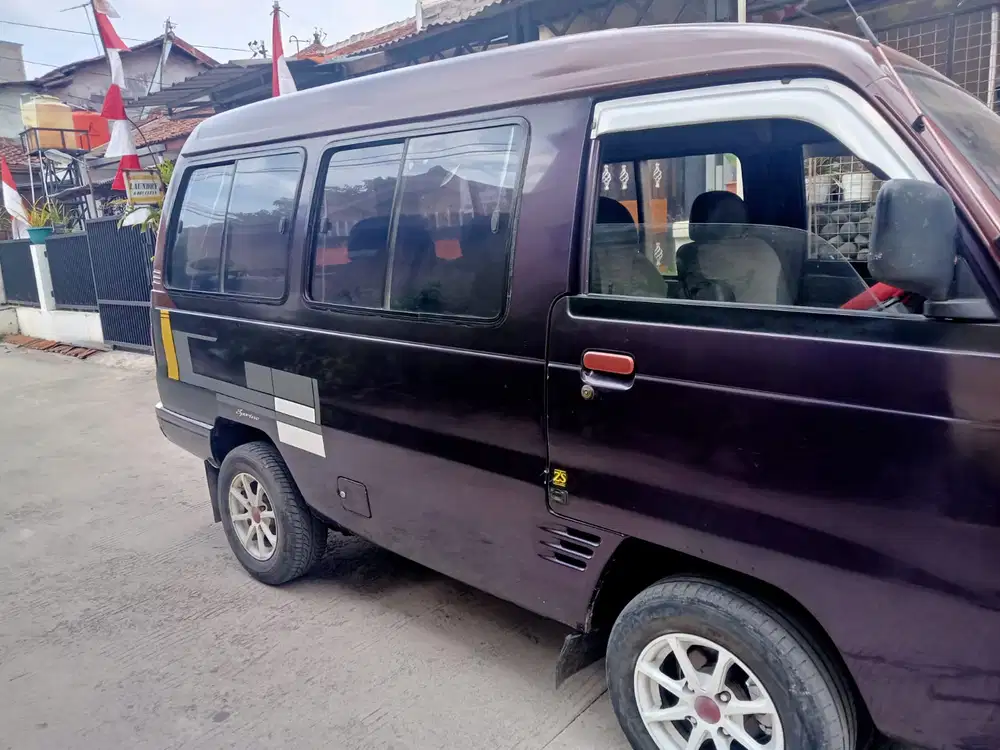 Mitsubishi SS 1994 Bensin