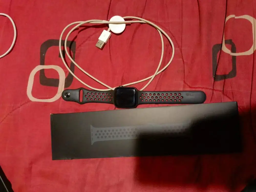 apple watch se nike series