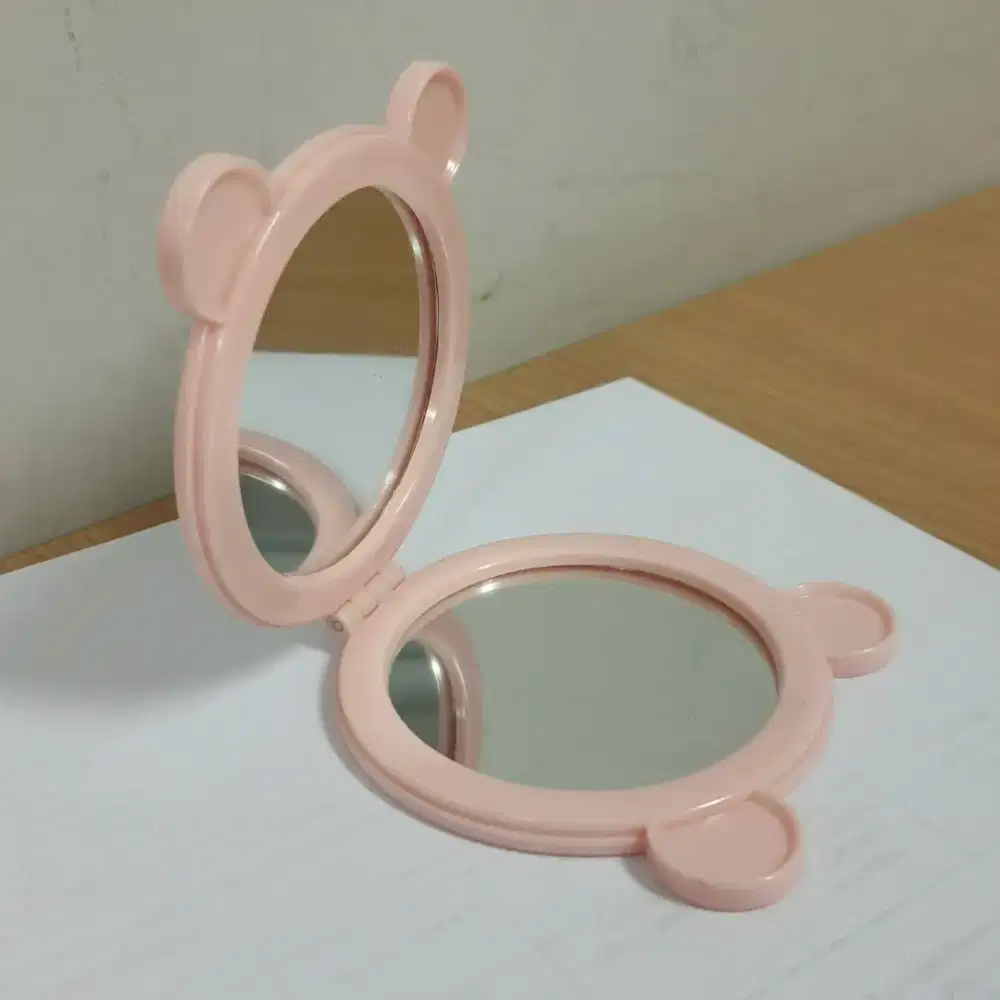 Cermin Lipat Portable