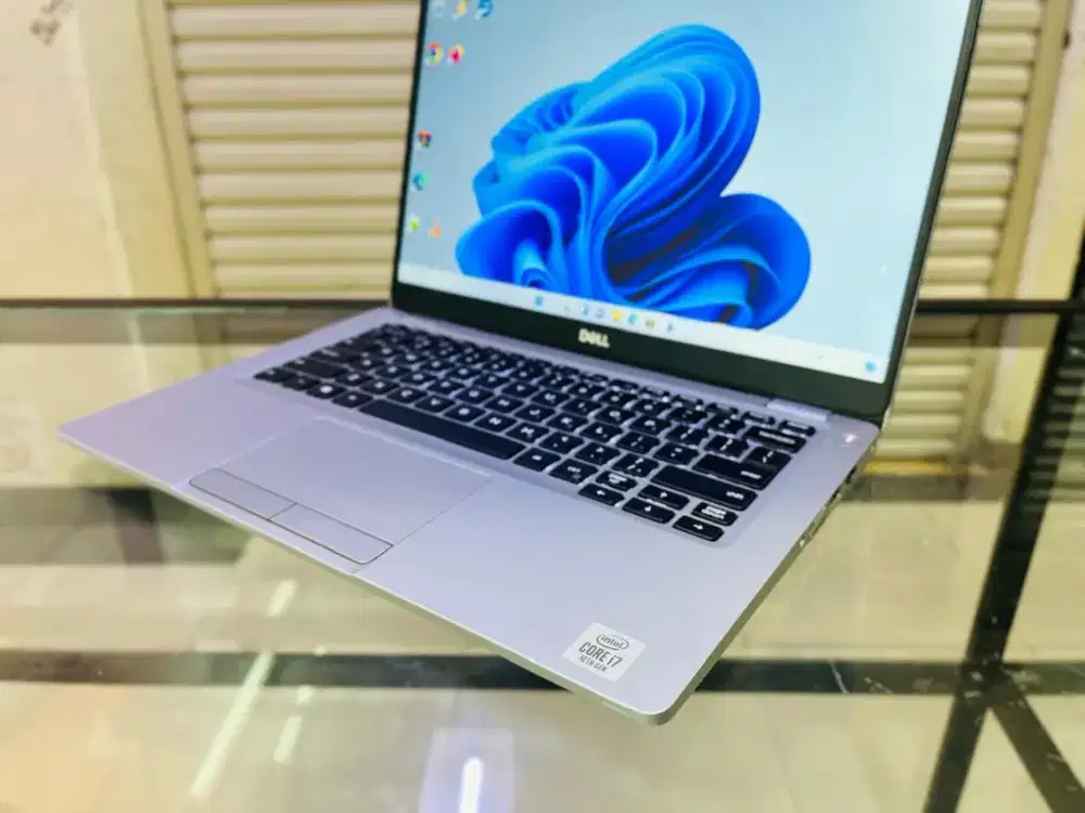 Laptop DELL LATITUDE 5310 Intel Core I7, 256GB SSD