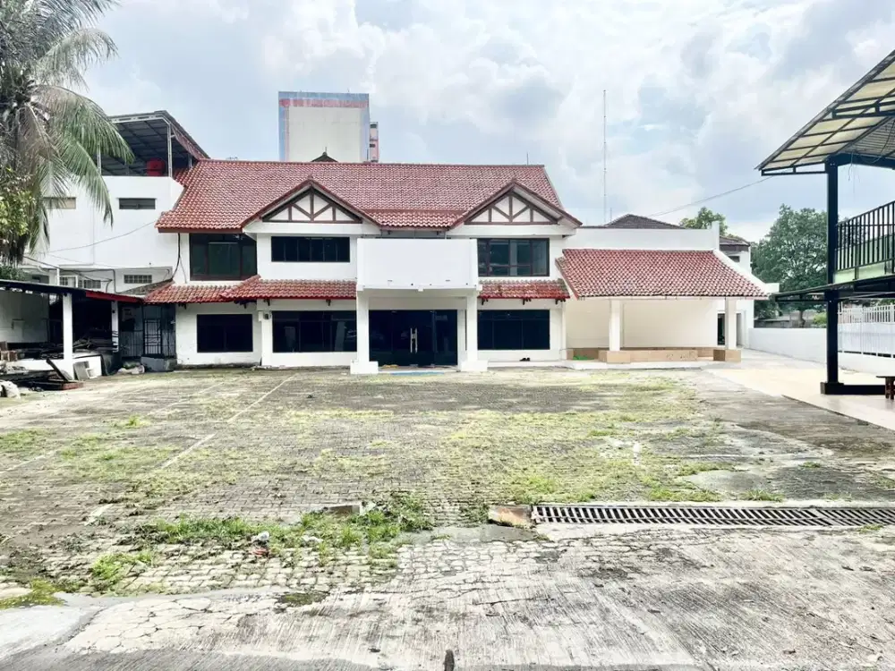 GEDUNG 2 LANTAI EX SEKOLAH TENDEAN KEBAYORAN BARU PARKIR LUAS SIAP HUNI AREA KOMERSIL