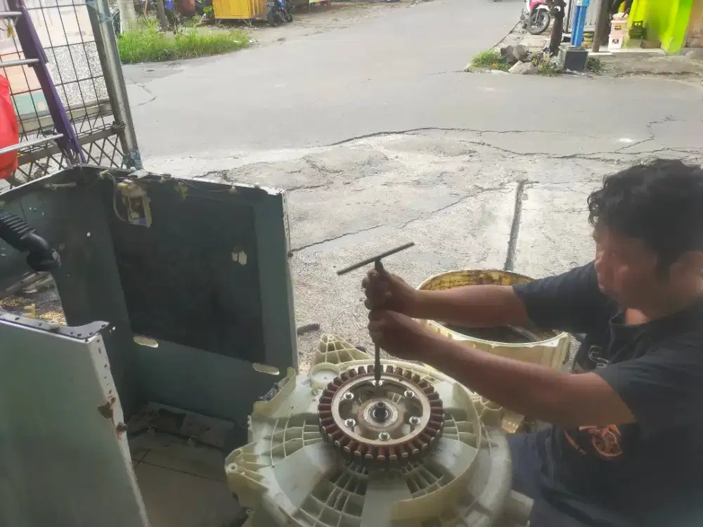 Jasa service dan cuci semua merek