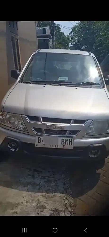 Jual mobil isuzu Panther