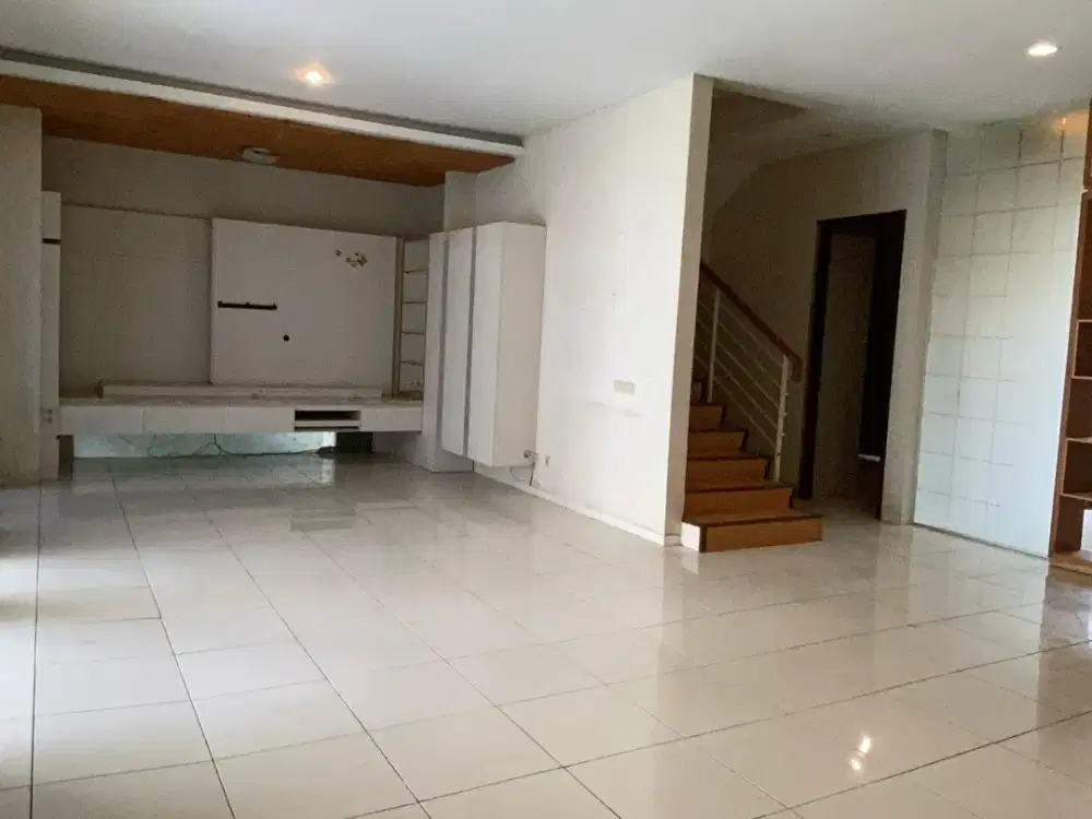 Dijual Rumah Mewah 3 Lantai Area KBP Bandung Barat