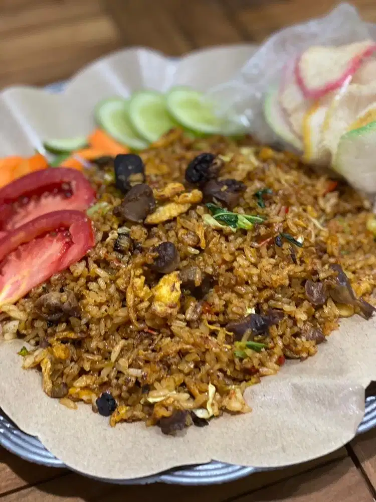 Tukang masak: nasgor, ayam goreng