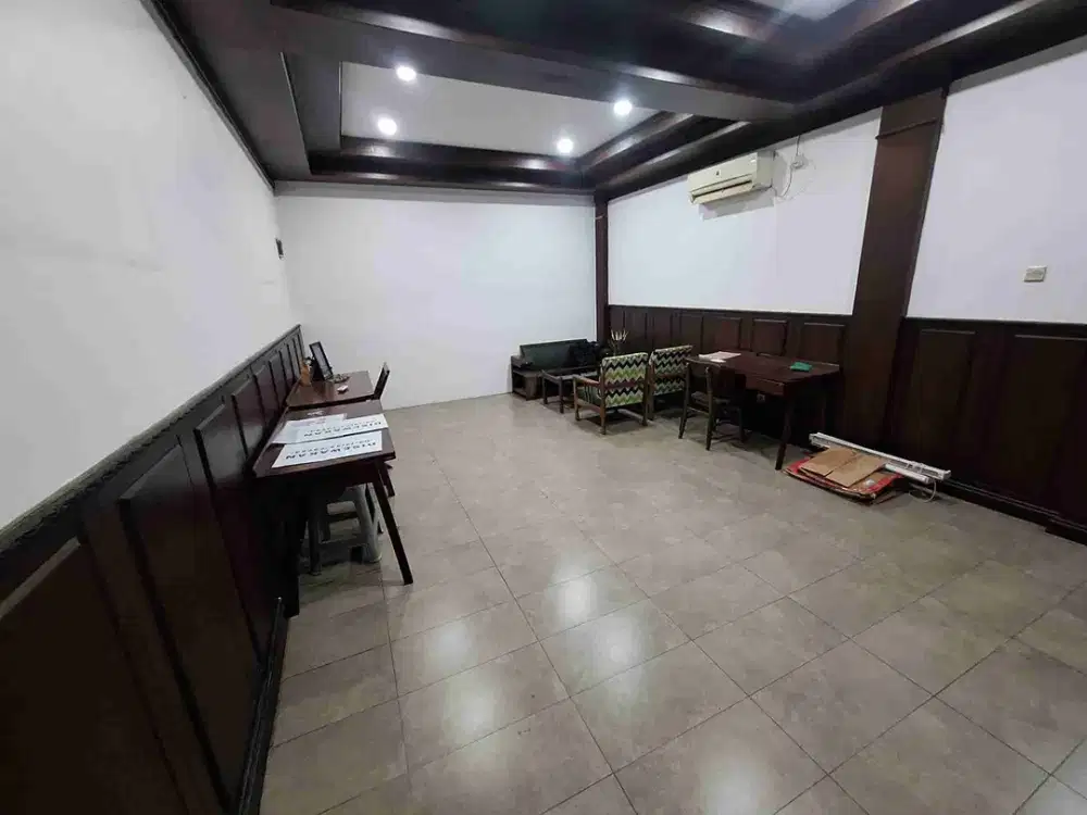 Disewakan Ruang Usaha Strategis Di Sayap Riau