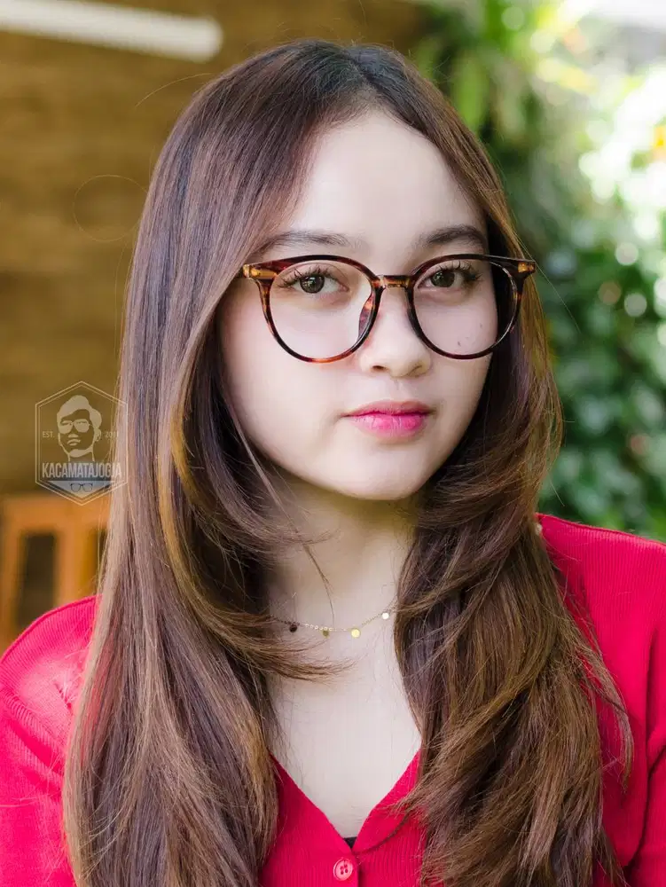 Kacamata Jogja - Kacamata Semi Bulat Cocok Wajah Lebar - Kinanti 01