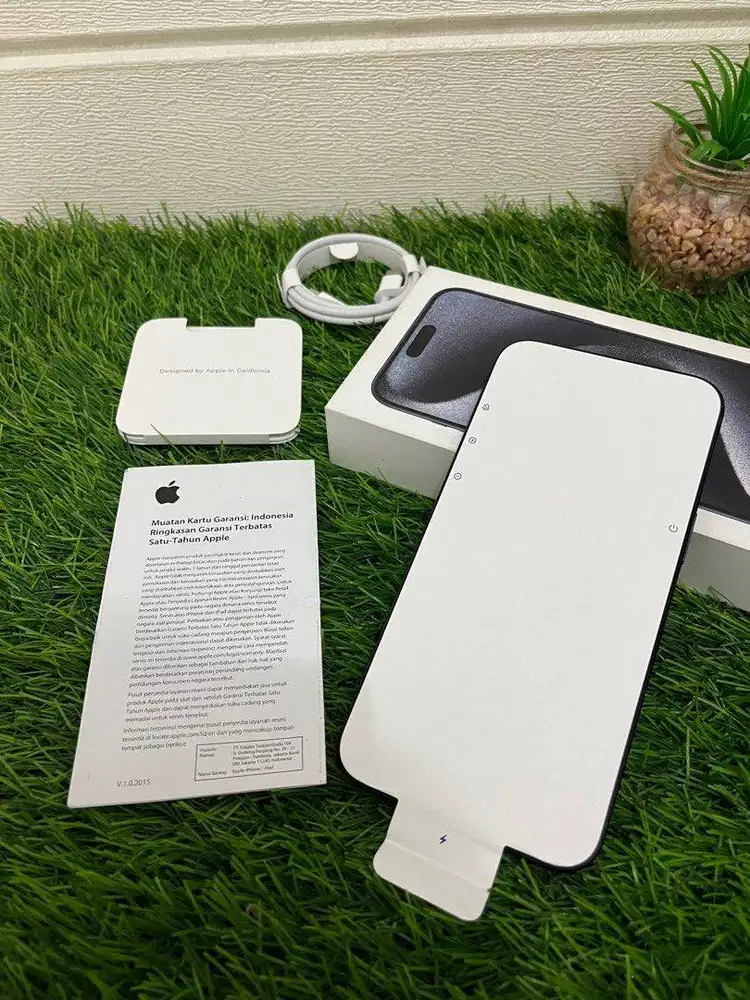 Dijual iPhone 15 Pro Max Natural Titanium 512 GB