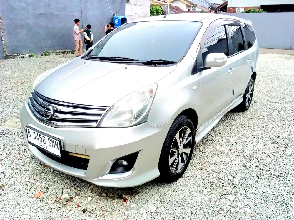 Nissan Livina mt 2013 Bensin