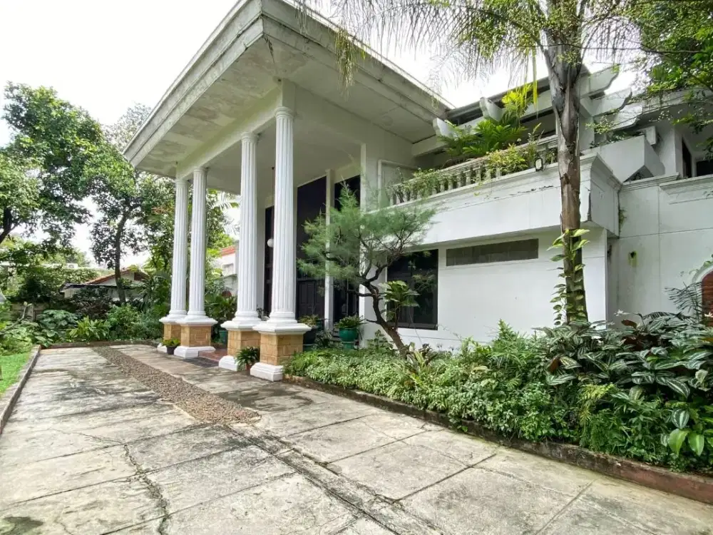 Dijual Rumah Mewah 2 Lantai di Jatipadang Pejaten | LT 820 m² | Parkir 8 Mobil | SHM