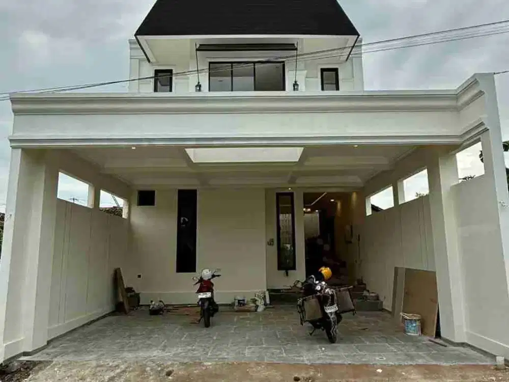 RUMAH MEWAH DESAIGN AMERICAN CLASSIC 2 FULL FURNISHED  DI MAGUWOHARJO