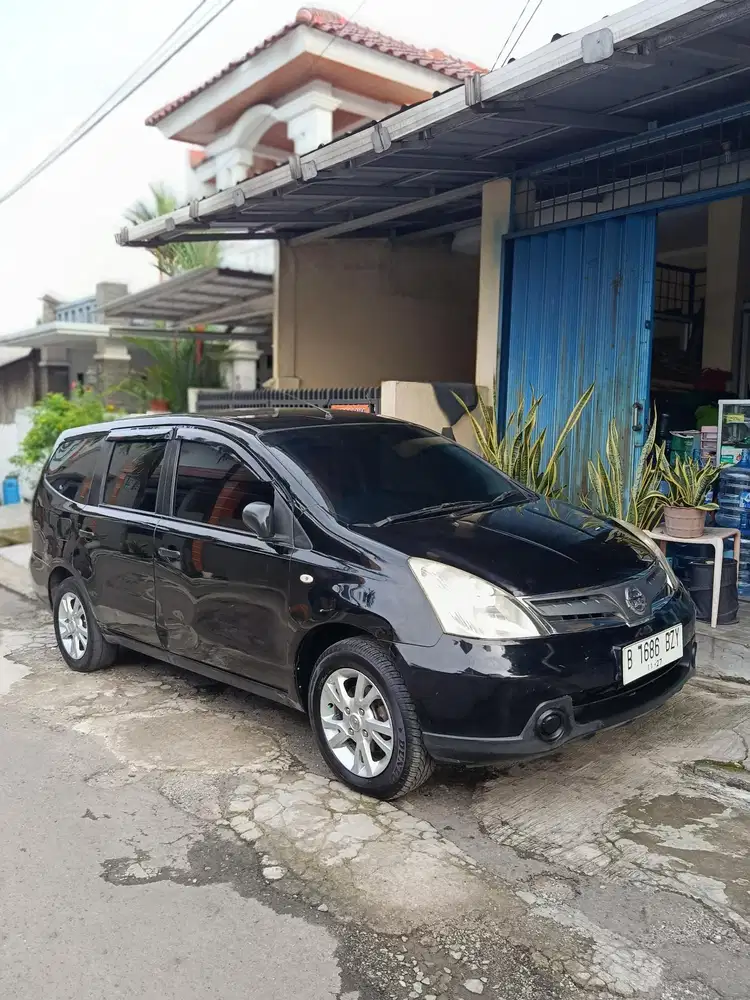 Nissan Grand livina 2012 Bensin