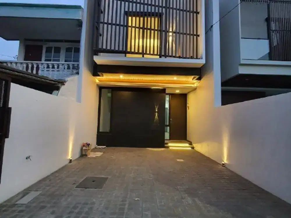 Rumah Baruk Utara (depan superindo merr)