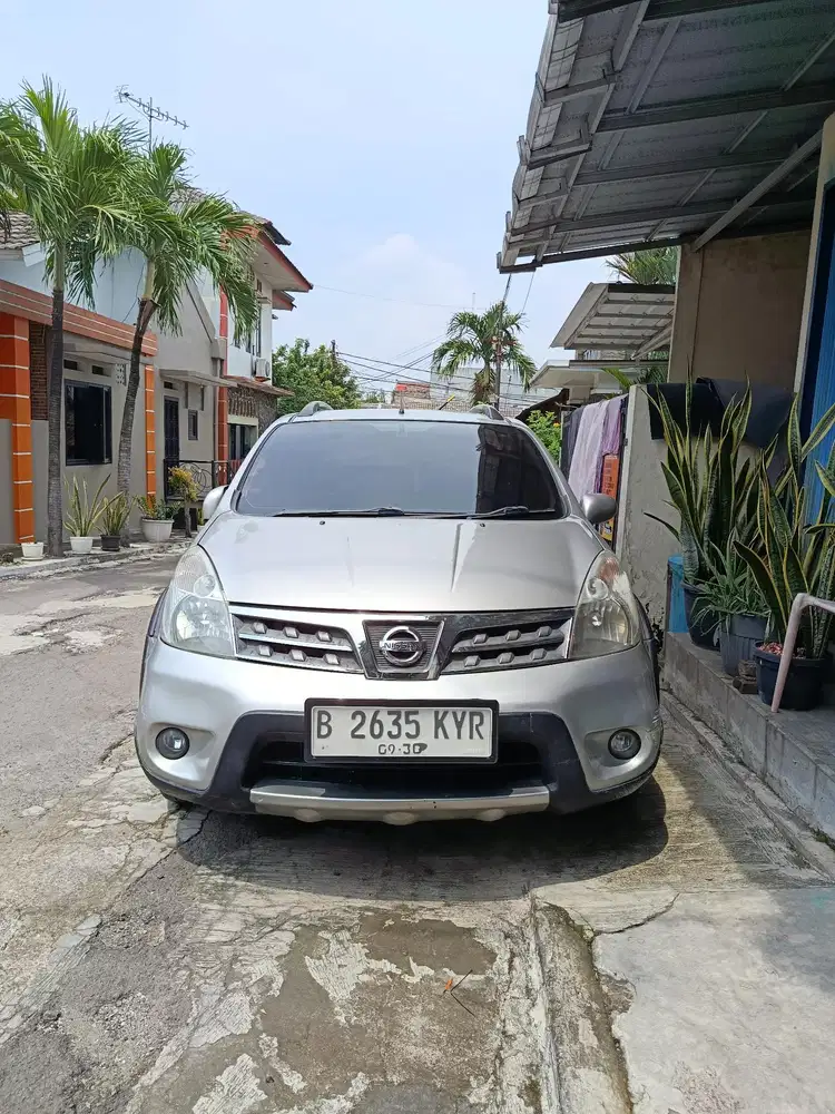 Nissan Livina 2009 Bensin