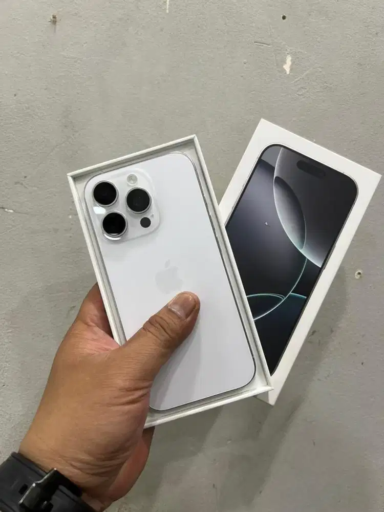 Iphone 16 pro 256 gb garansi resmi