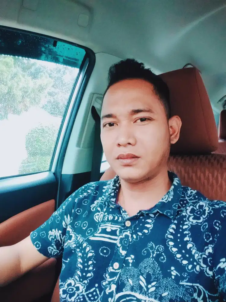 Di butuhkan segera driver / supir pribadi