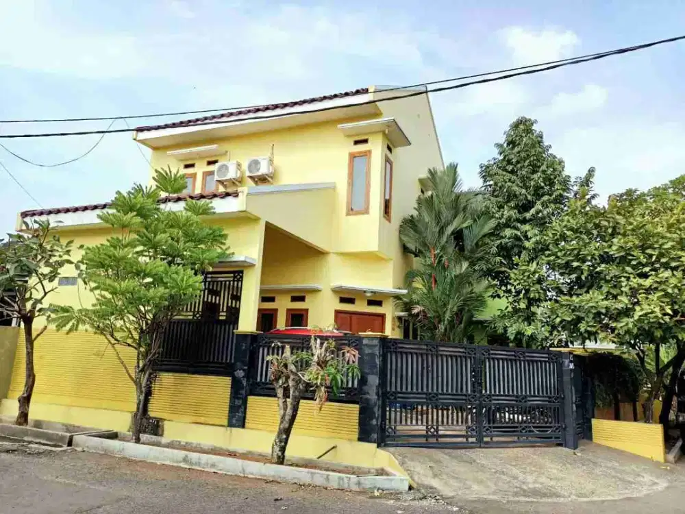 Rumah Cantik 2 lantai Murah Bagus Terawat posisi Hook Citra Indah City Cileungsi