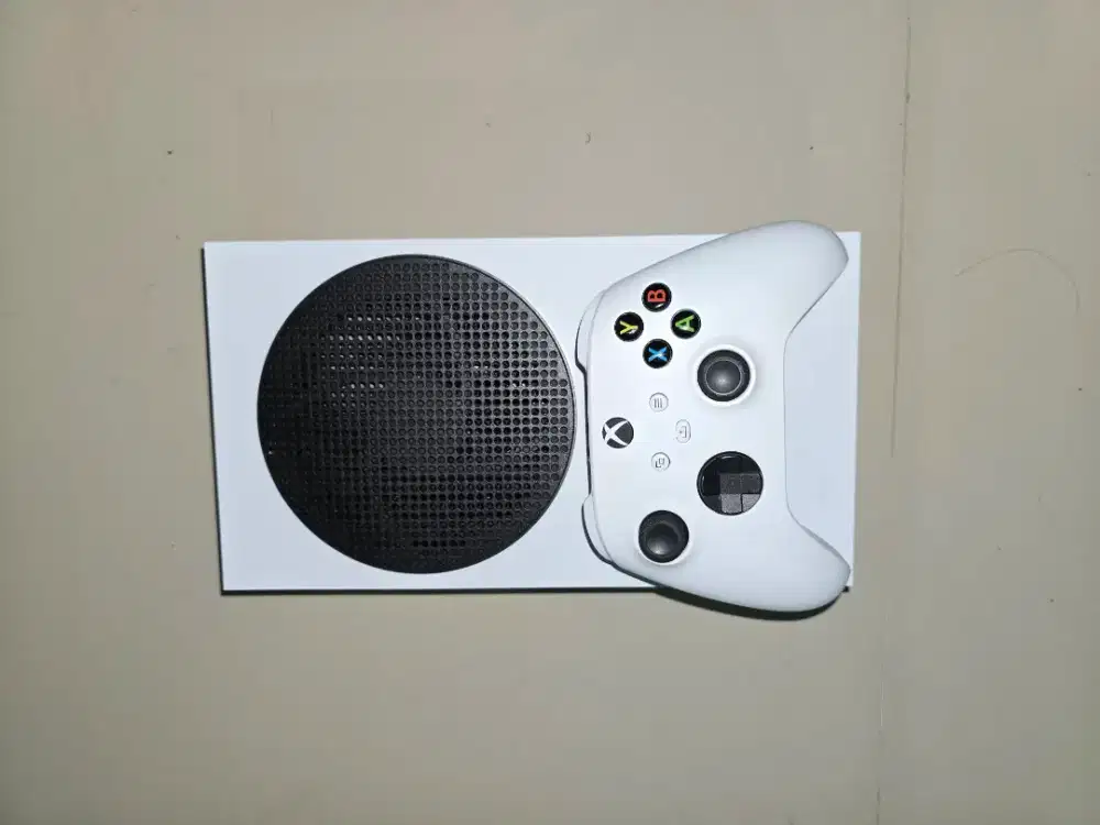 Xbox Series S - Putih (Kondisi second masih mulus 99%)