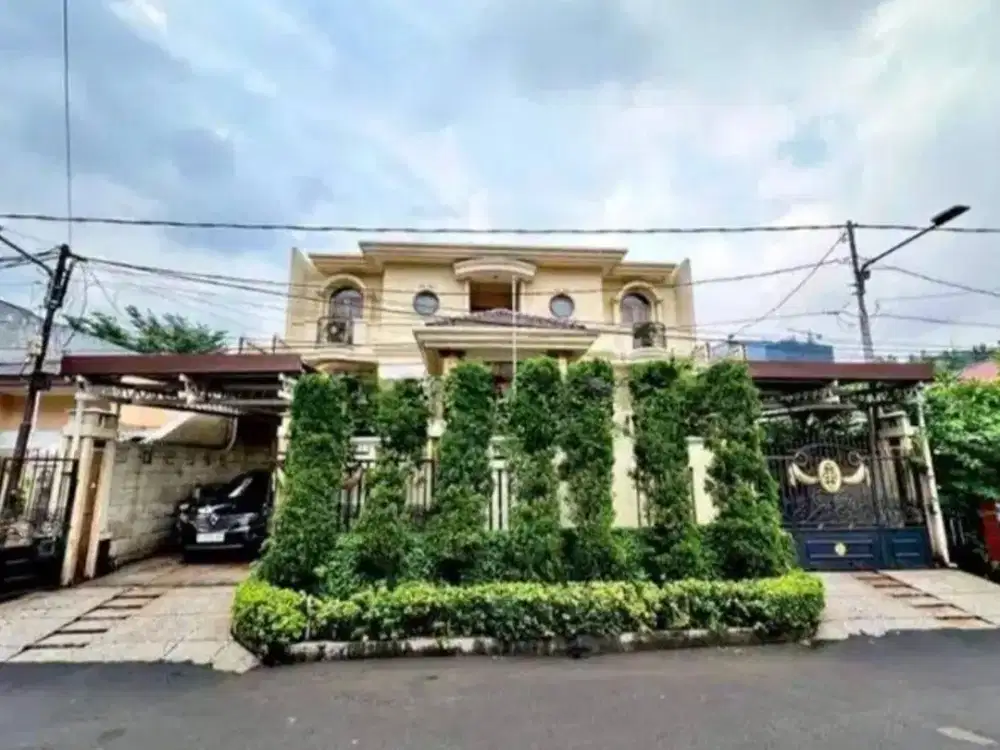 RUMAH MEWAH MURAH DI PANCORAN DALAM CLUSTER SIAP HUNI DEKAT TOL CAWANG