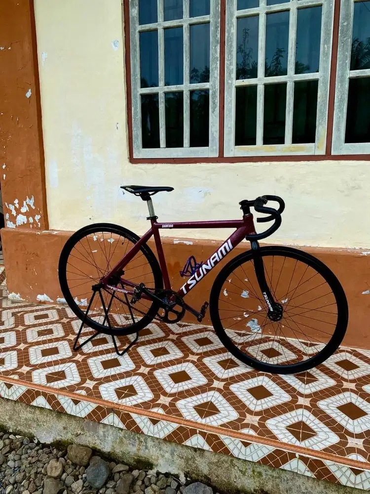 Sepeda Fixie Tsunami 700c
