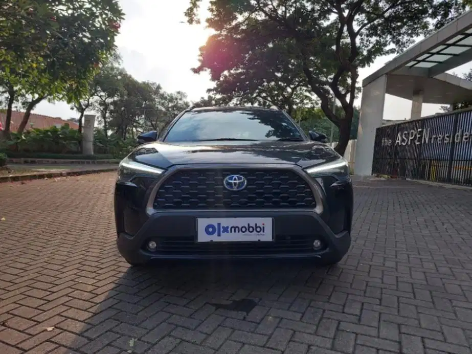 DP MURAH Toyota Corolla 1.8 Cross Hybrid Bensin-AT 2021 CFKAB