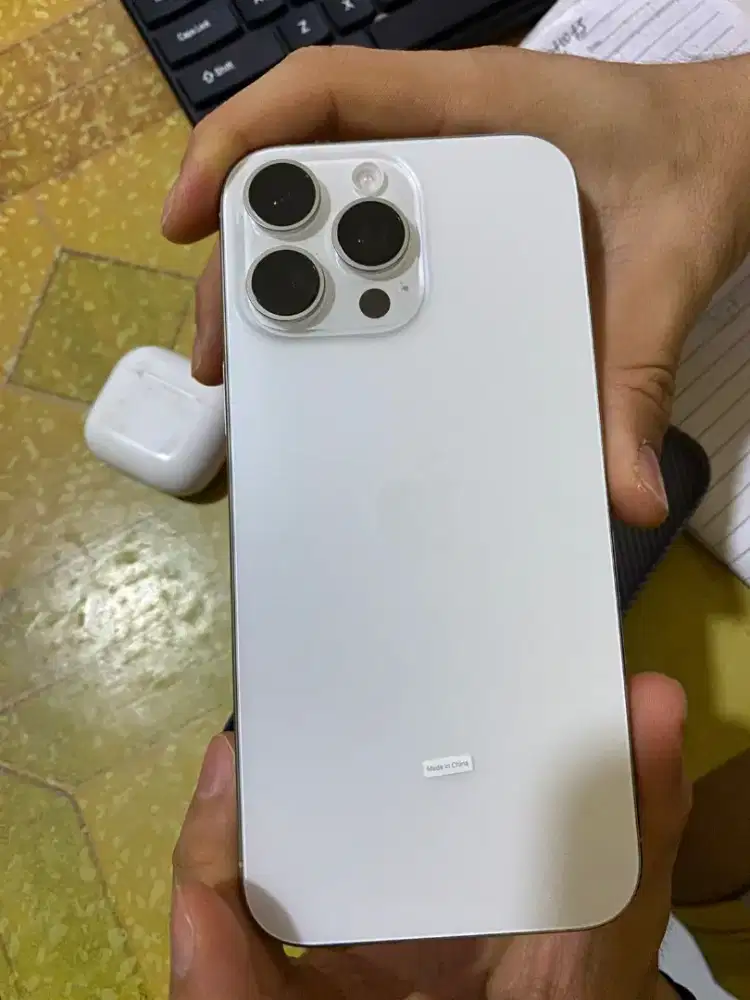 Iphone 16 promax White 256gb pemakaian 1bulann