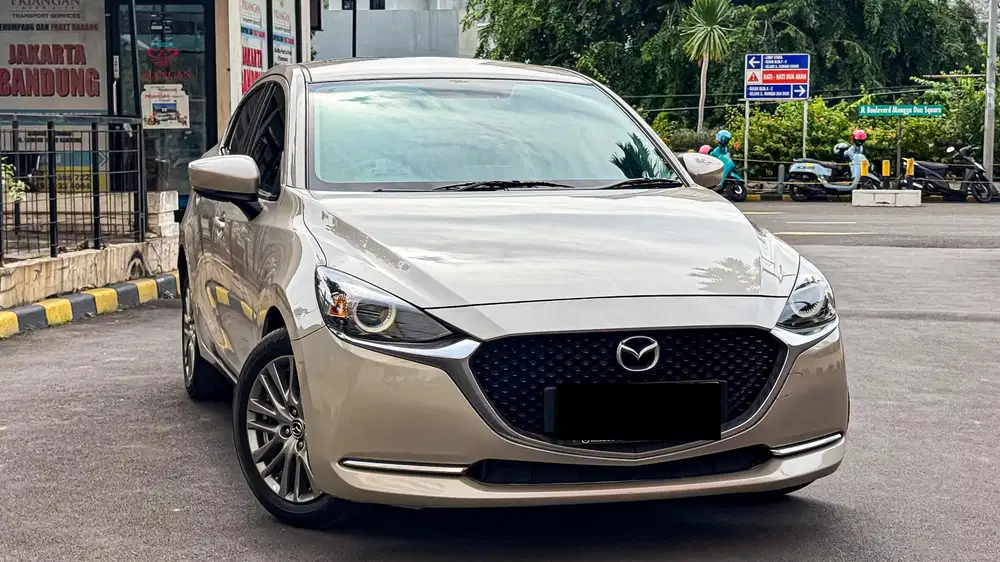 Mazda 2 Sedan GT AT nik 2022 Silver Metalik