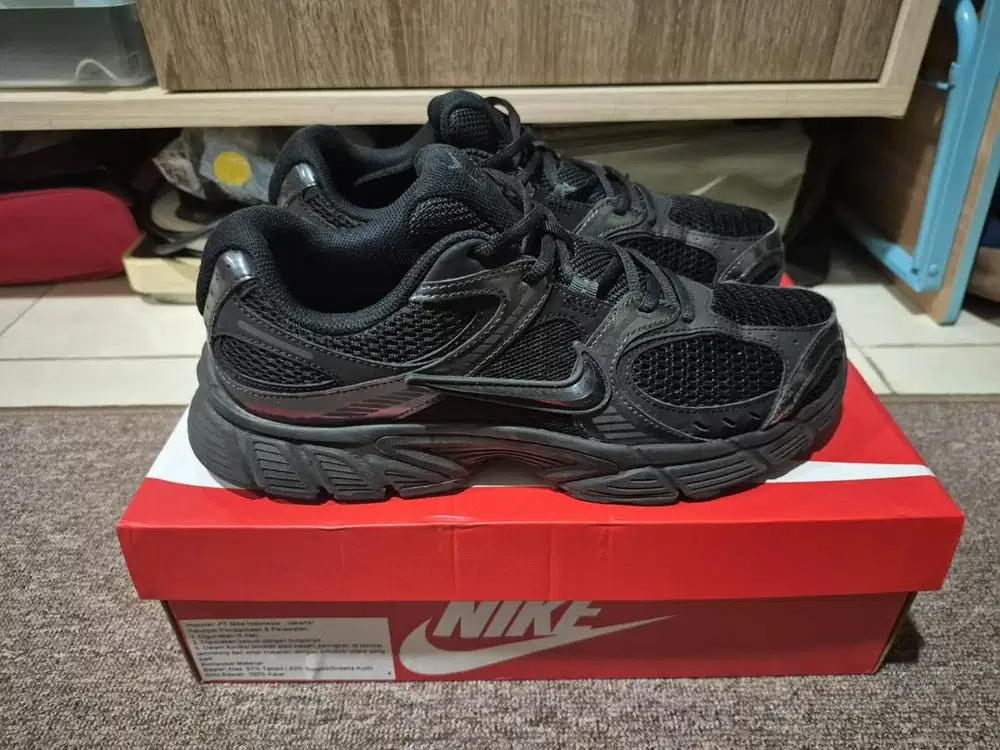 Sepatu Casual Nike V5 RNR black