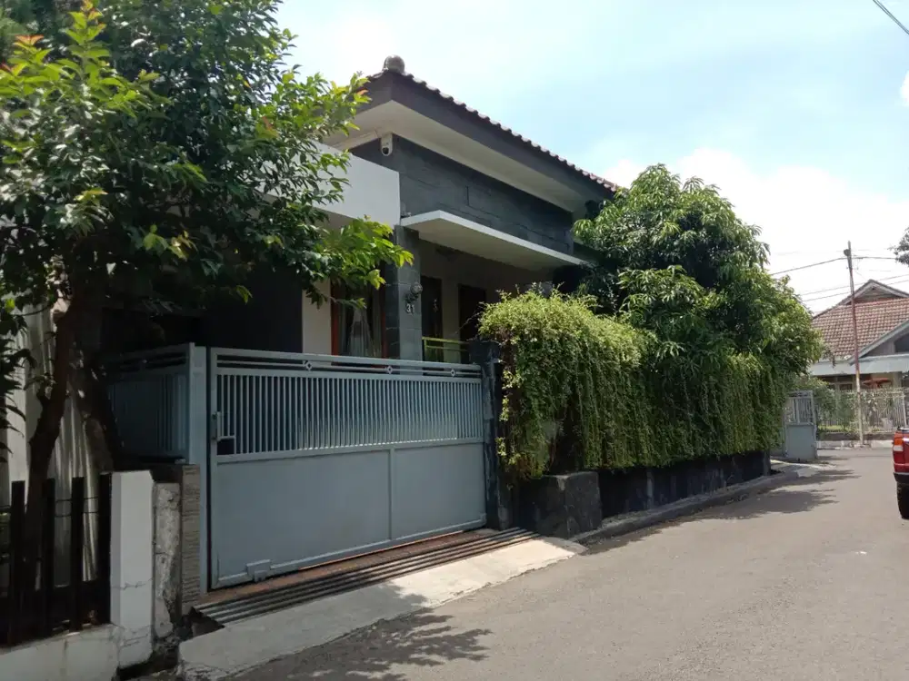 Dijual murah rumah di Turangga Buahbatu 5.6 miliar blk hotel horison