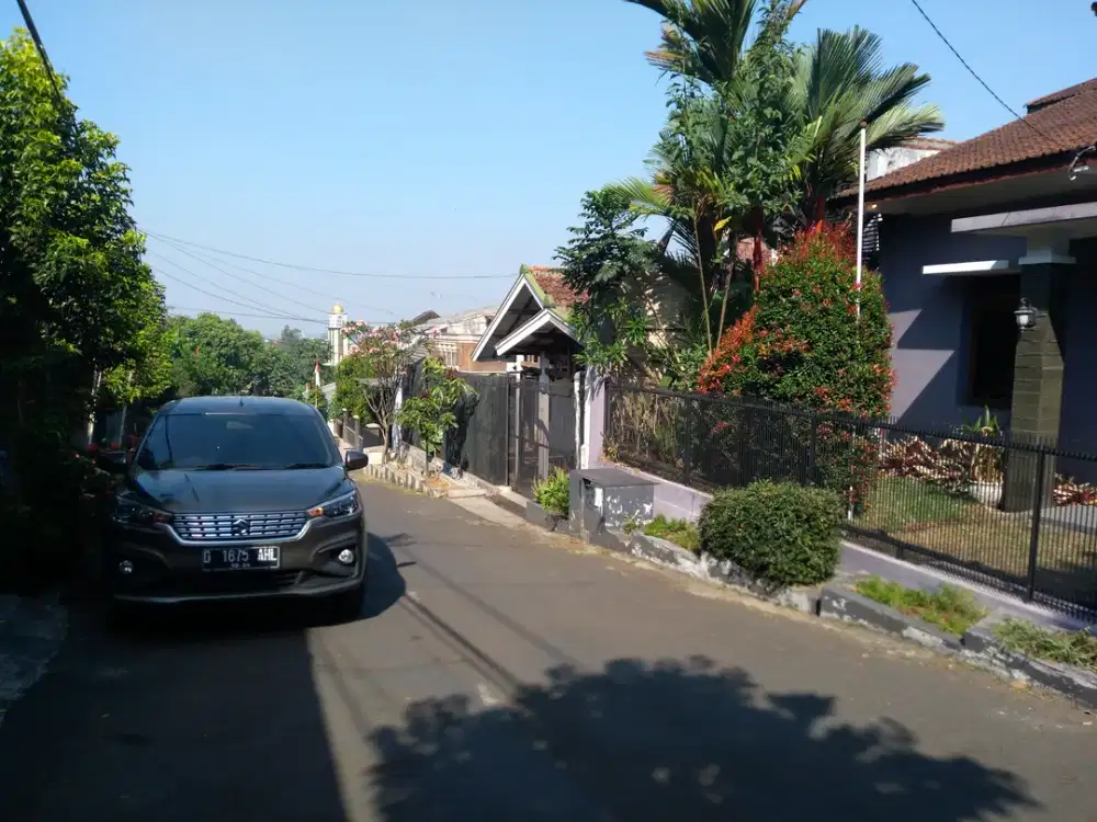 Dijual rumah 2 lantai di Dago Rumah Murah Di Dago Jalan Ligar Wangi