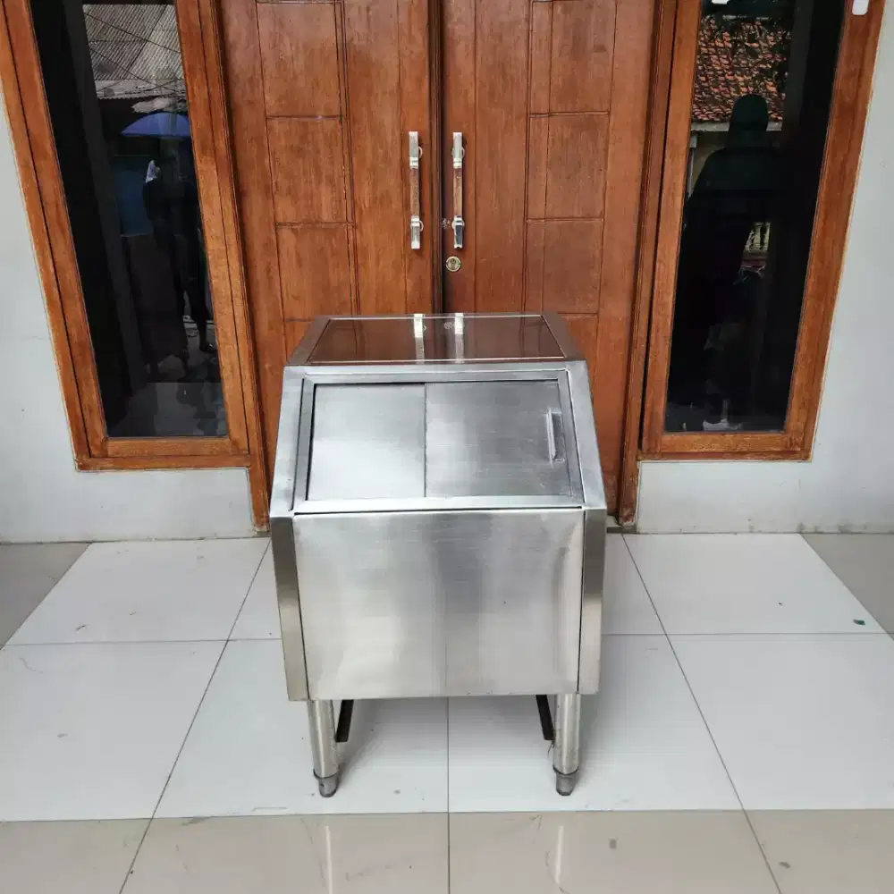 Ice Bin ex Cafe - Ice Bin ex Resto IC2