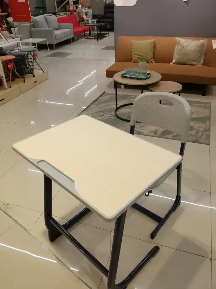 Auric sett sekolah meja dan kursi