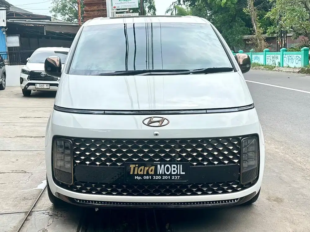 Hyundai Staria 2.2 CRDI Signature 9 Seater AT Th 2022