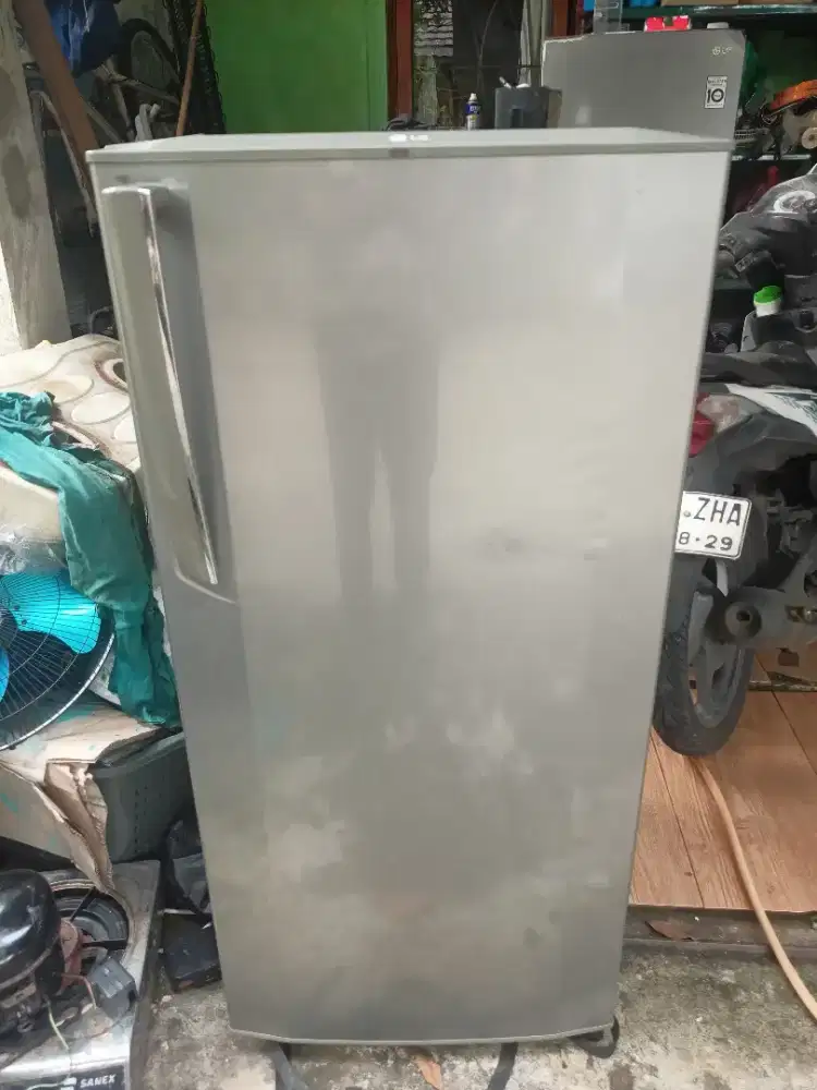 Kulkas LG 1 pintu sawangan pasir putih