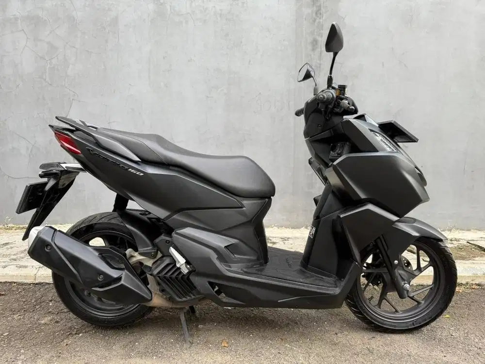 Honda Vario 160 CBS 2023 (Seperti Baru, Motor Keliling Komplek)