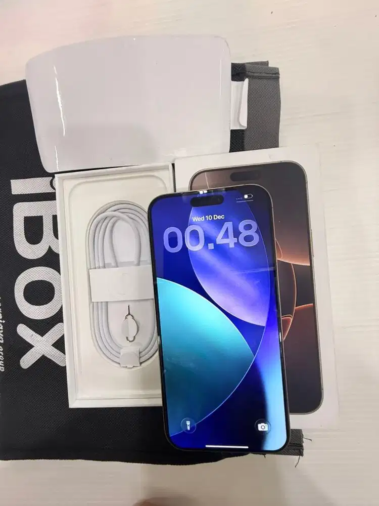 Iphone 16 promax 256gb garansi resmi iBox panjang sampe april 2026