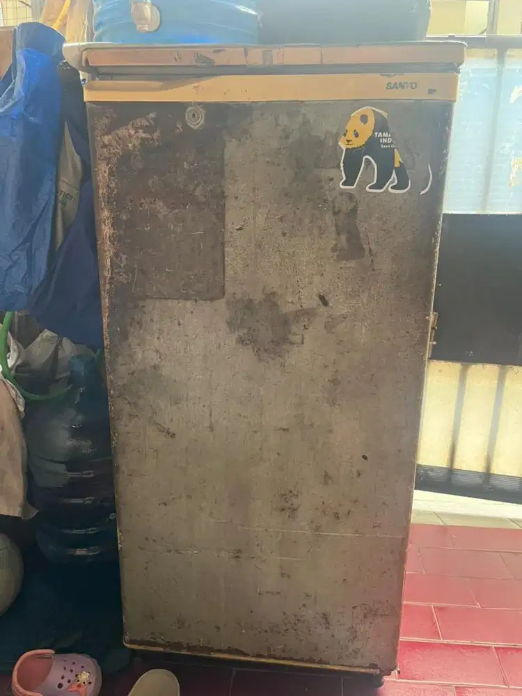 JUAL KULKAS Merk SANYO