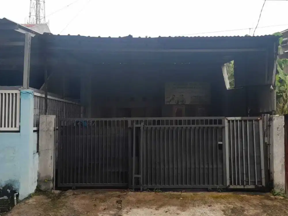 dijuAl rumah sejajar youmart ciganitri belakang transmart 900 jt
