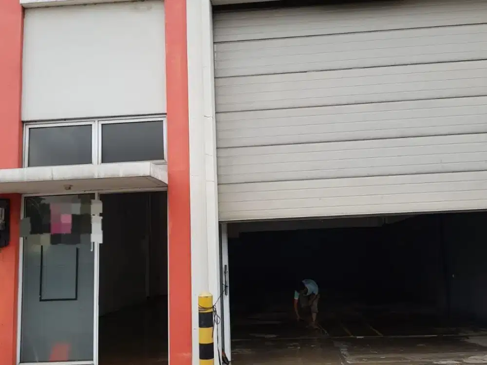 Dijual Gudang Hook Langsung Jalan Tol di Green Sedayu Bizpark, Jakarta Timur